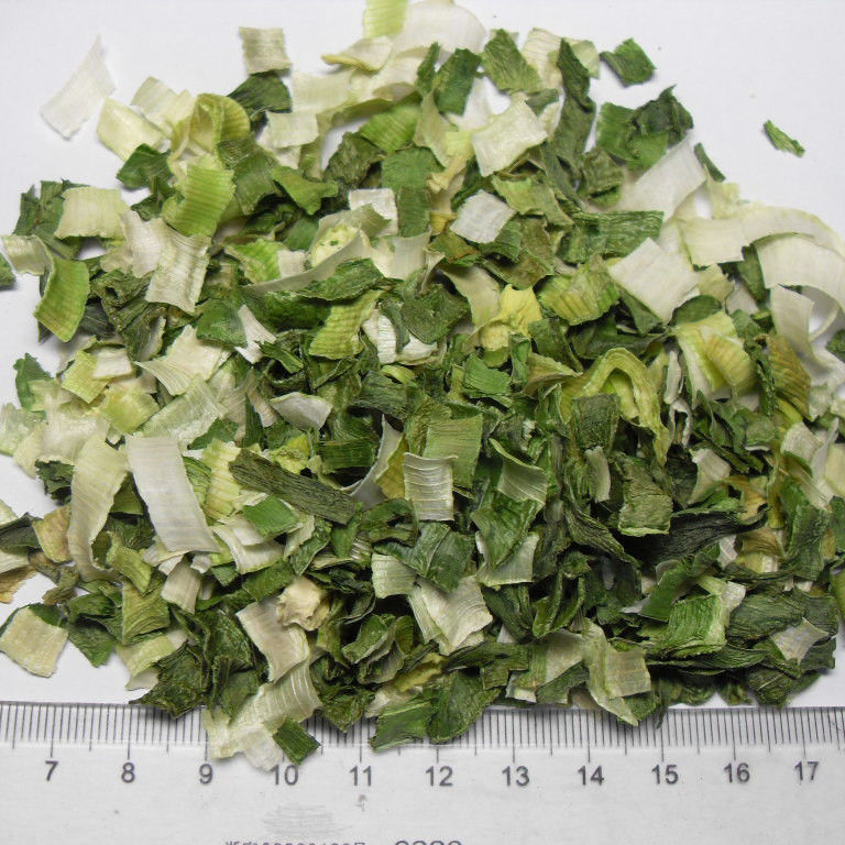 Vegetales deshidratados a granel Rolos de cebolla natural en 8x8mm 5x5mm 3x3mm Tamaños Sin aditivos Proveedor