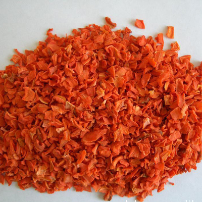 25 kg/saco Chips de zanahoria secadas al aire Flakes de zanahoria deshidratados Nutritivos Deliciosos y saludables
