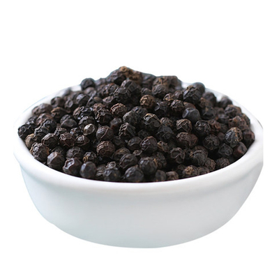 Origen Especias y hierbas secas con aroma natural a pimienta negra