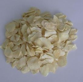 Embalaje blanco secado parte entera del cartón del color del ajo natural de las escamas de los gránulos del ajo